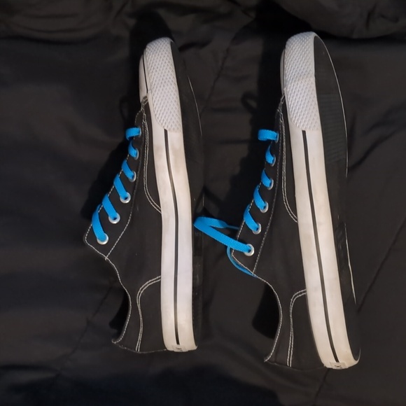 Airwalk Canvas Sneakers size 11 - Picture 3 of 5